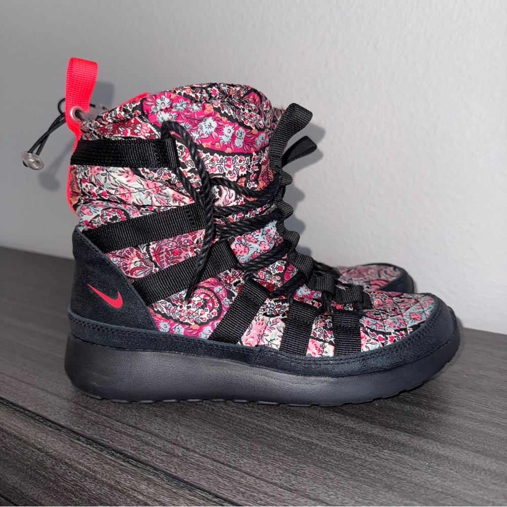 Nike Roshe Run Hi Sneakerboot QS Liberty of London Solar Red (Women’s)